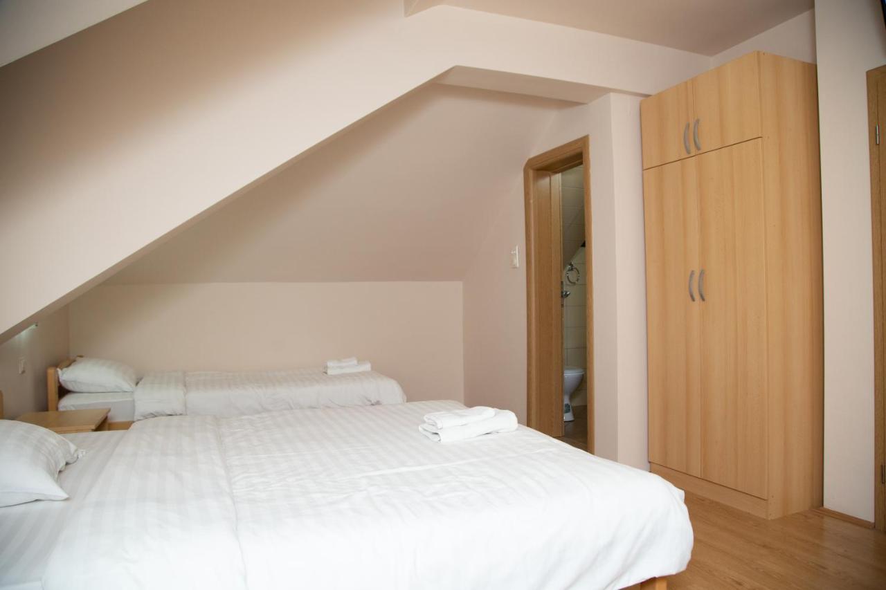 Motel Imperija Ub Exteriör bild