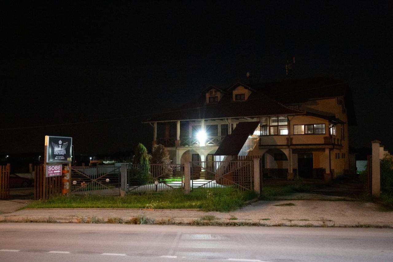 Motel Imperija Ub Exteriör bild